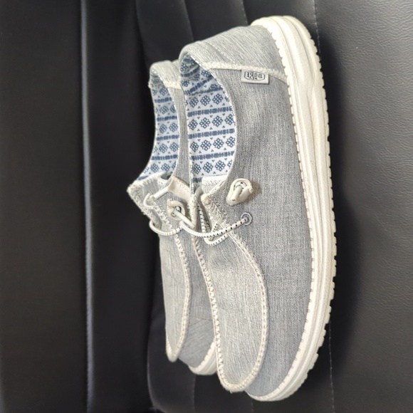 Hey Dudes size 8- style Wendy Boho stitch - Picture 3 of 6